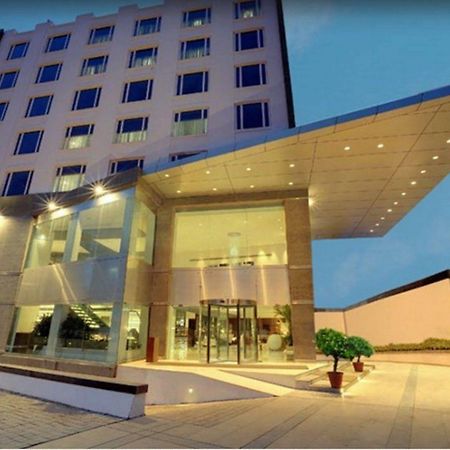 The Pride Hotel, Бангалор Экстерьер фото